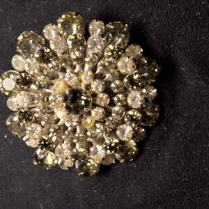 Elegant Crystal Brooch - Silver and Black